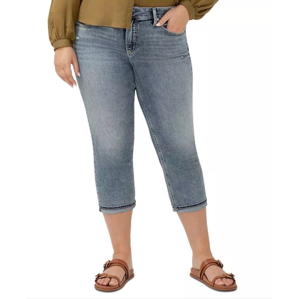 Silver Jeans Co. Suki Mid-Rise Curvy Fit Denim Capri Light Wash Indigo 24W